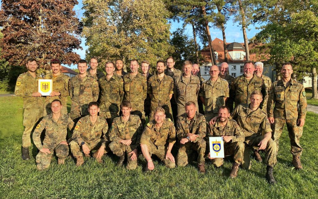 Kameraden der SportFGRp BW München und des CIOR/CISOR Kaders